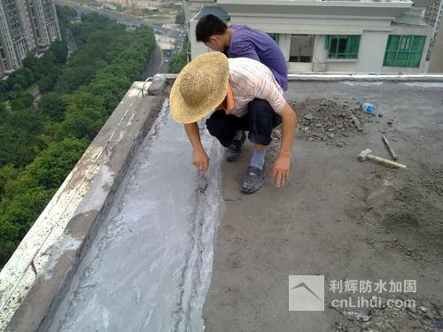冬季<a href='http://m.csstzw.cn' target='_blank' title='防水施工'>防水施工</a>選材很重要 冬季<a href='http://m.csstzw.cn' target='_blank' title='防水施工'>防水施工</a>選材很重要